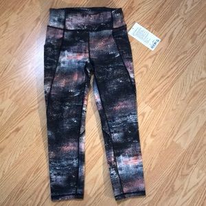 NEW Lululemon time to sweat crop 23” size 6